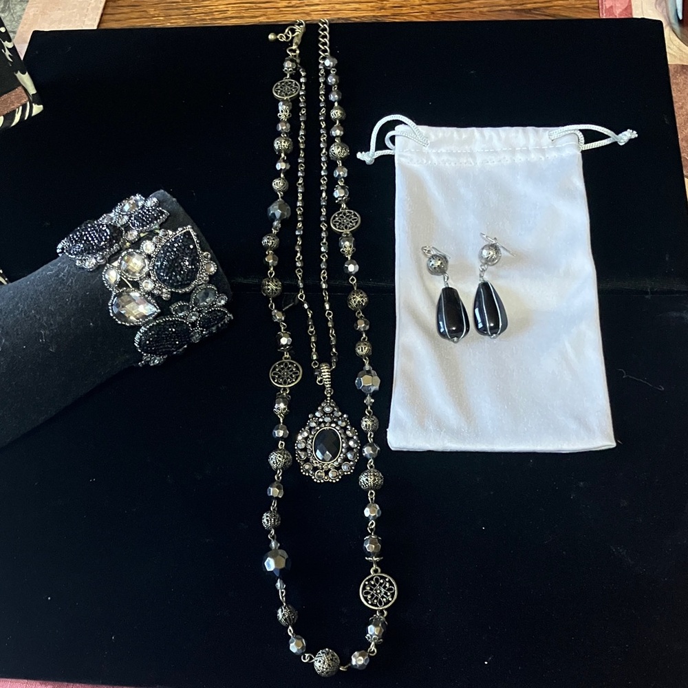 Vintage teardrop statement, pendant necklace, bracelet, and earring set